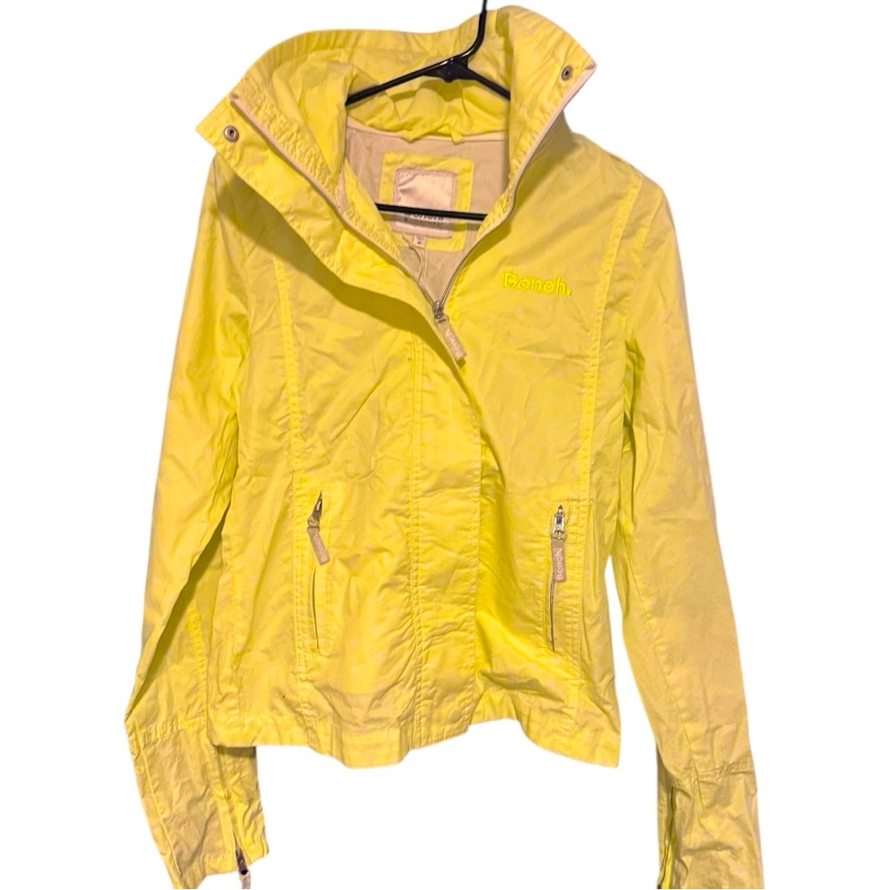 NWT Bench Urbanwear Women’s Athletic Size medium neon Jacket